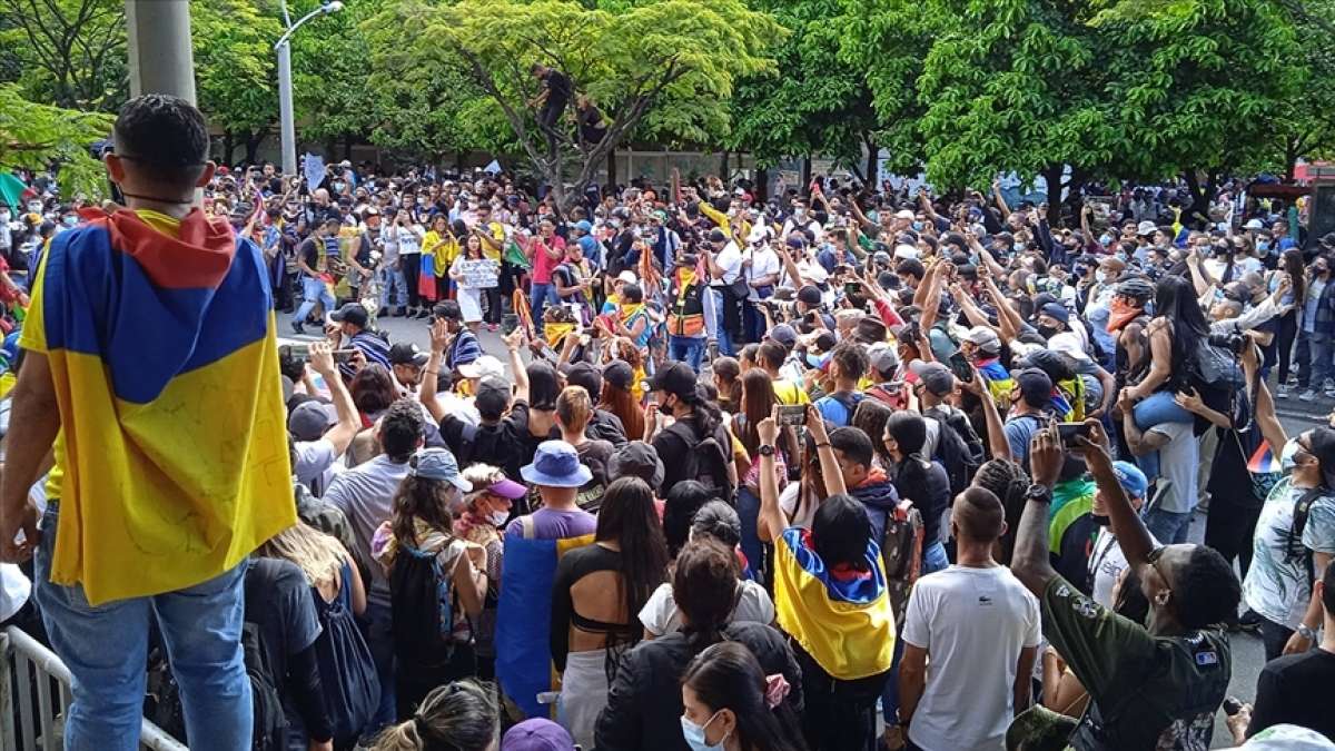 Kolombiya'da vergi reformu tasarısı karşıtı protestoların üzerinden 1 ay geçti
