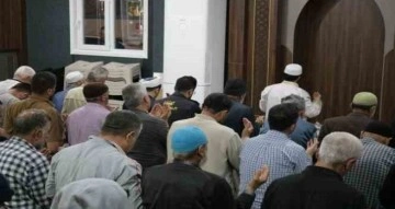Konteyner kentte Ramazan ayının son teravih namazı