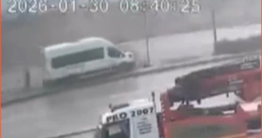 Kontrolden &ccedil;ıkan servis ref&uuml;je &ccedil;ıktı: &Ouml;l&uuml;mden saniyelerle kurtuluş kamerada