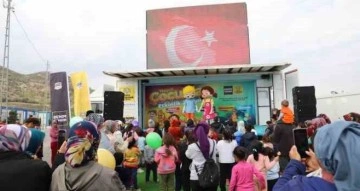 Konya Büyükşehir 11 ilde depremzede çocuklara özel etkinlikler başlattı