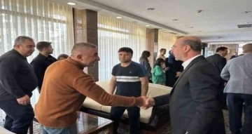 Konya’da belediye başkanları depremzedelerle buluştu