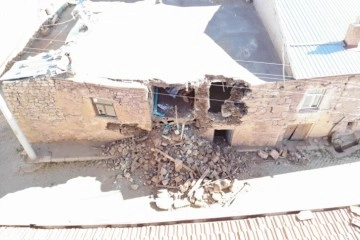 Konya’da depremde 2 bina yıkıldı, 53 binada hasar oluştu