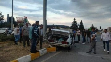 Konya'da hafif ticari araç ile otomobil çarpıştı: 4 yaralı