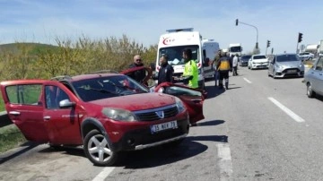 Konya'da iki otomobilin kafa kafaya çarpıştığı feci kaza: 1 ölü, 6 yaralı