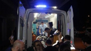Konya&rsquo;da otomobil ile minibüs çarpıştı: 2'si ağır 3 yaralı