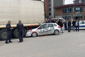 Konya’da otomobil park halindeki tıra çarptı: 1 ölü, 3 yaralı