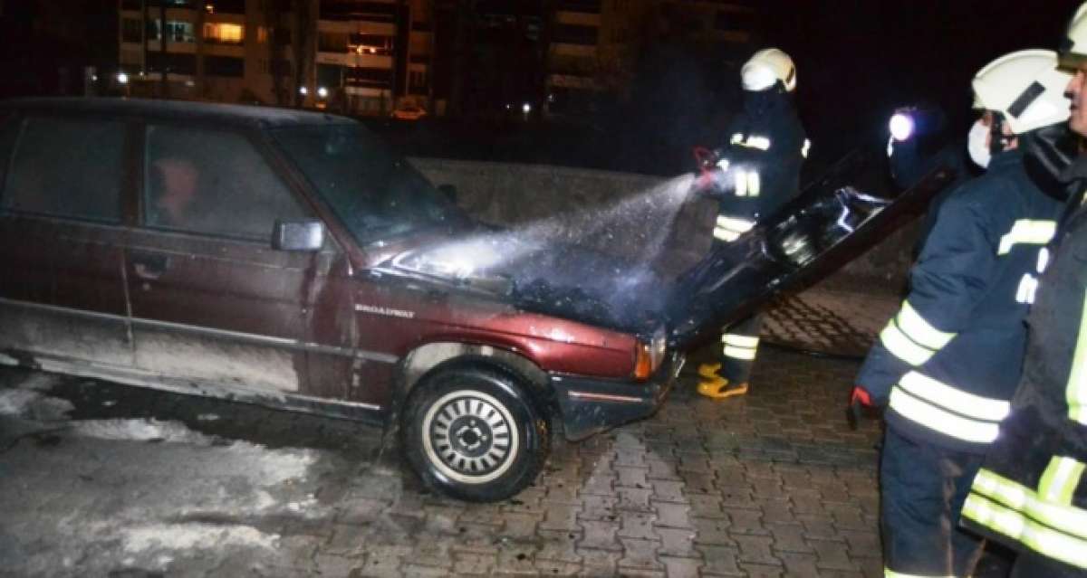 Konya'da seyir halindeki LPG'li otomobilde yangın