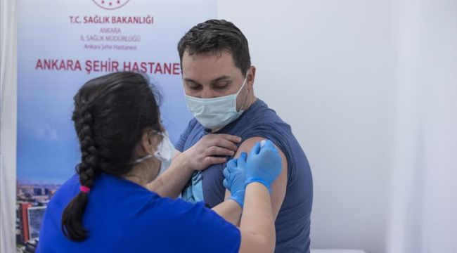  Kovid-19 aşısı yaptıran sağlık çalışanı sayısı 800 bini geçti