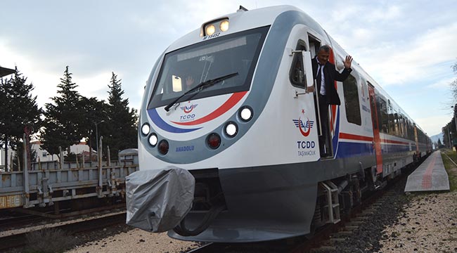 Kovid-19 nedeniyle ara verilen İslahiye-Mersin tren seferleri yeniden başladı