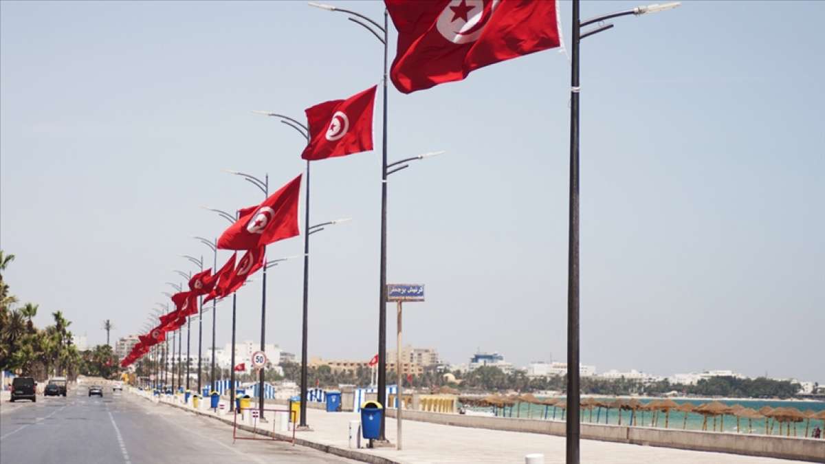 Kovid-19 salgınında zor günler geçiren Tunus'a yardım köprüsü