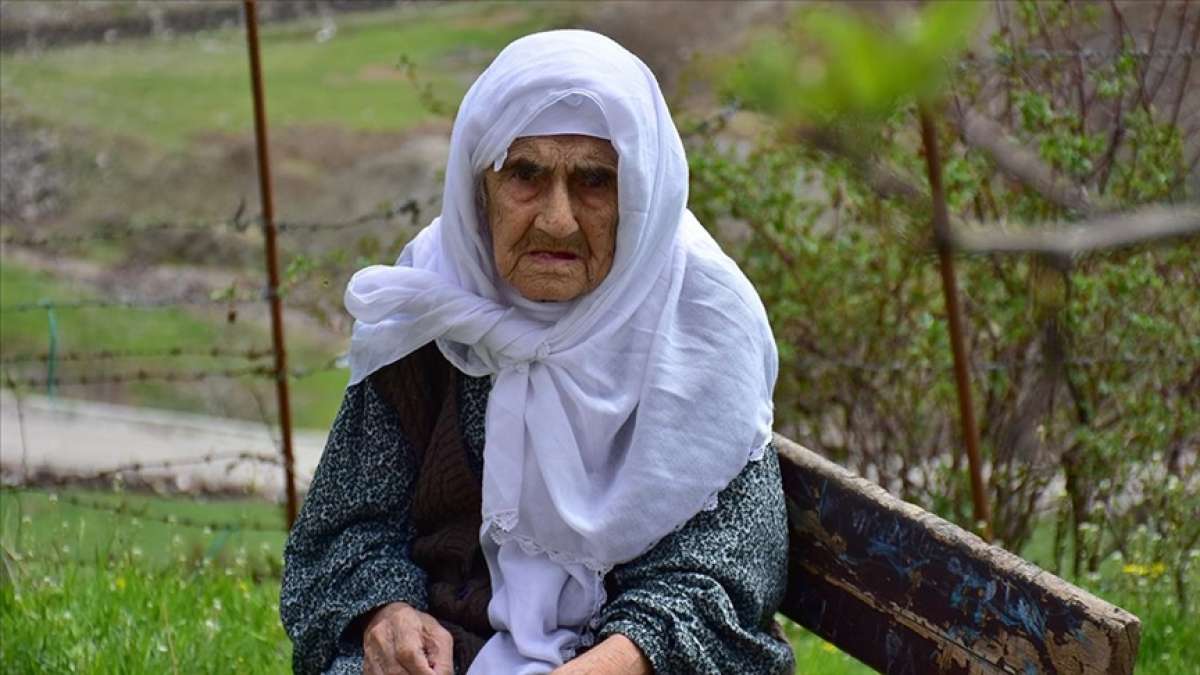 Kovid-19'u atlatan 91 yaşındaki Gençdoğan: Nefes alamıyordum ve soğuktan öleceğimi zannettim