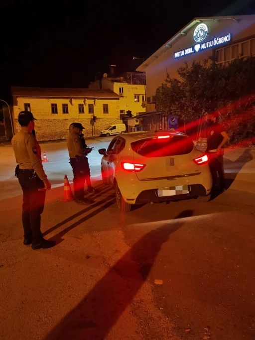 Kozan'da modifiye araçlara ceza yağdı: 16 araç ve 11 motosiklet trafikten men edildi