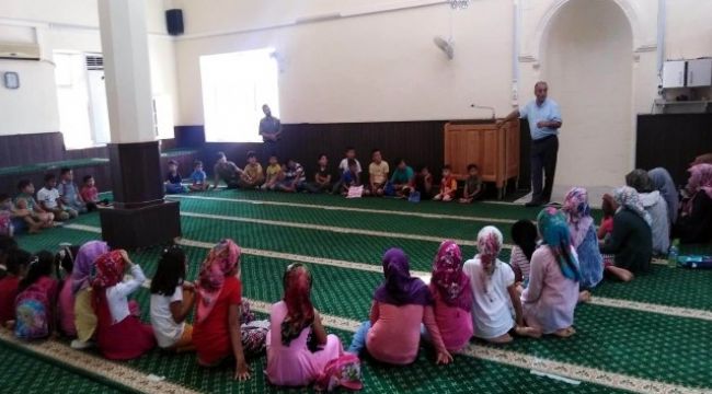 Kur'an kurslarında eğitim sürüyor