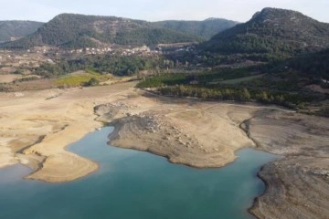 Kuraklık tehlikesi: Adana Kozan Barajında su seviyesi yüzde 27'ye düştü