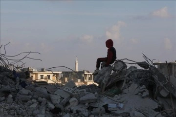 K&uuml;resel iş d&uuml;nyasının deprem b&ouml;lgeleri i&ccedil;in yardımları s&uuml;r&uuml;yor