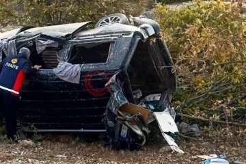 Kütahya'da trafik kazası: 2 ölü, 3 yaralı