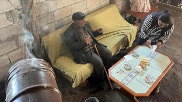 Kuzey-güney arasındaki sıcaklık farkı 40 dereceye çıktı, Ardahan'da sobaların dumanı tütüyor