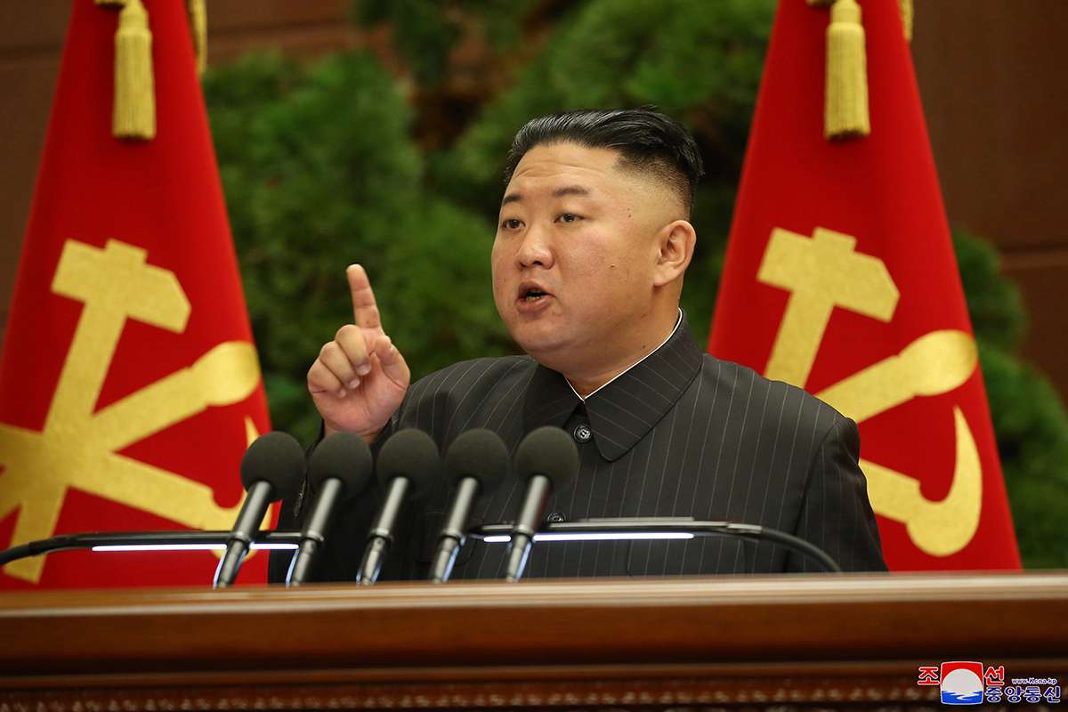 Kuzey Kore lideri Kim, Covid-19 ile mücadelede hükümet yetkililerini azarladı