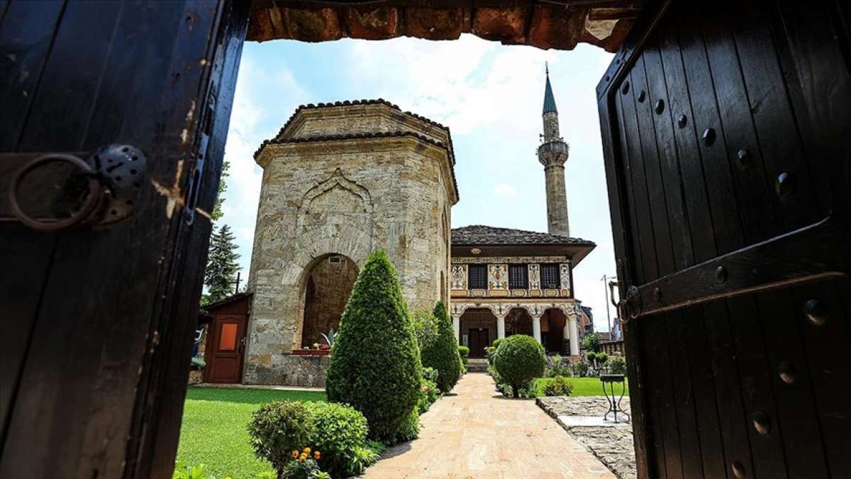 Kuzey Makedonya'nın zarafet sembolü: Alaca Cami