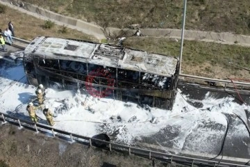 Kuzey Marmara Otoyolu’nda yanan yolcu otobüsü alev topuna döndü