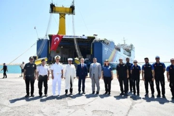 Lübnan'a insani yardım malzemesi taşıyan 4. gemi Mersin'den uğurlandı