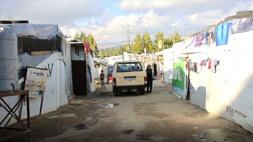 Lübnan'da çadır kamplarda yaşayan Suriyeli mültecilerin kış çilesi