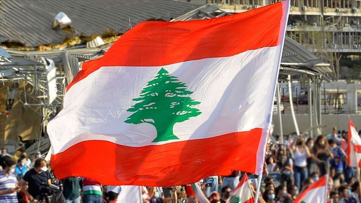 Lübnan'da hükümet Esed rejiminin ülke kara sularını ihlali karşısında sessiz kalmakla eleştiril