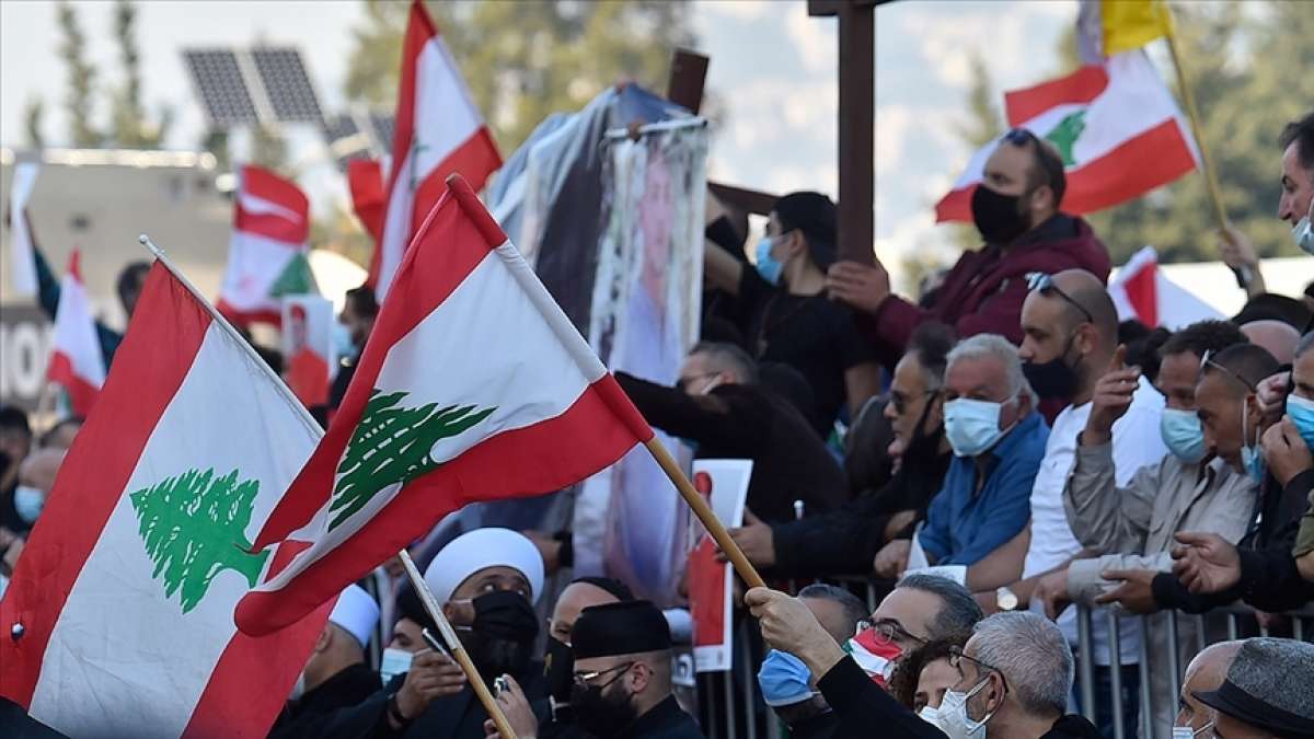 Lübnan'da siyasi çalkantılar ekonomik krizi derinleştiriyor