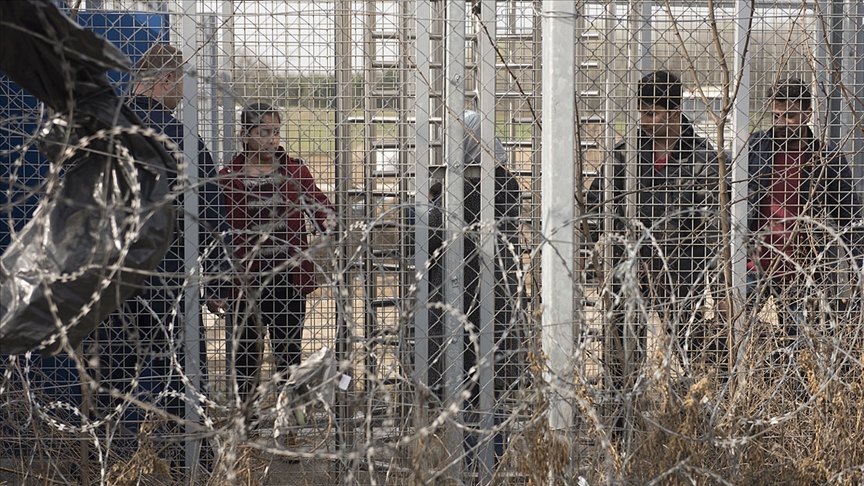 Macaristan'a son 3 günde girmek isteyen 500'ün üzerinde sığınmacı engellendi