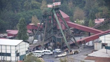 Maden ocağında yangının devam etmesi nedeniyle üçüncü baraj yapılıyor