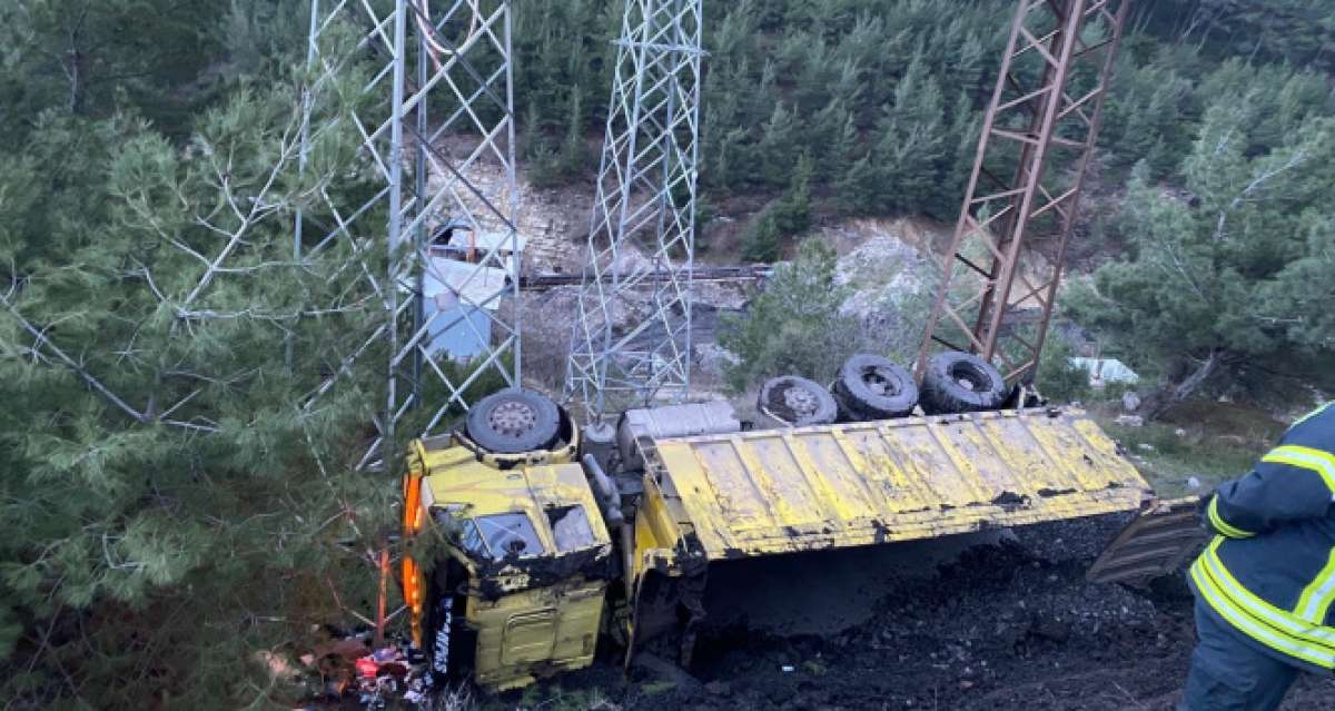 Maden sahasında kamyon devrildi: 1 kişi hayatını kaybetti