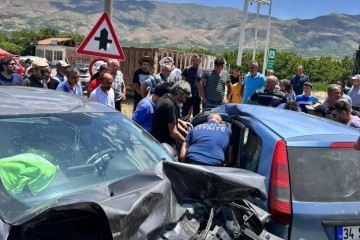 Malatya’da otomobiller çarpıştı: 3 yaralı