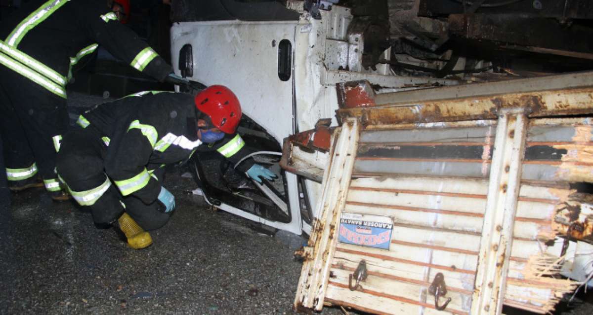 Manisa'da feci kaza: 1'i ağır 4 yaralı