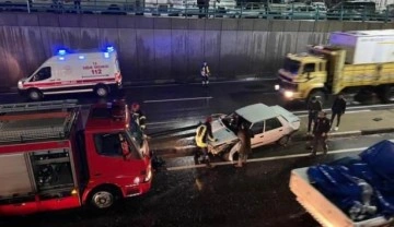 Manisa'da iki otomobil kaza yaptı: 3 yaralı