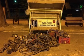 Manisa’da sıvı gübre ve kablo çalan 5 şüpheli yakalandı