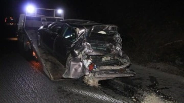 Manisa'da zincirleme kaza: Çarpışan araçtakiler koşarak kaçtı