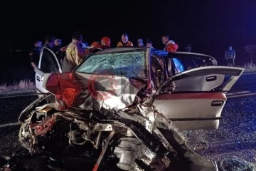 Mardin’de iki araç çarpıştı: 3 ölü, 2 yaralı