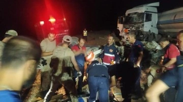 Mardin’de tanker ile kamyonet kafa kafaya çarpıştı: 1 ölü, 2 yaralı
