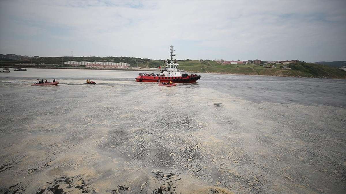 Marmara Denizi'nde müsilaj temizleme seferberliği başladı