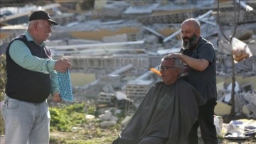 Marmara ve Düzce depremlerini yaşayan berberden Kahramanmaraş'taki afetzedelere destek