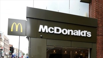 McDonald's'ın ABD ofislerini geçici olarak kapattığı, işten çıkarmalara hazırlandığı belir