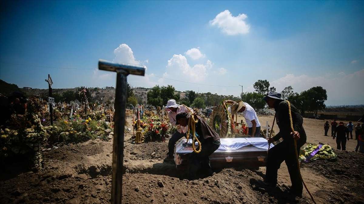 Meksika'da Kovid-19 nedeniyle ölenlerin sayısı 200 bini geçti