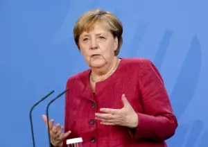Merkel: 'ABD olmadan tahliyelere devam edemeyiz'