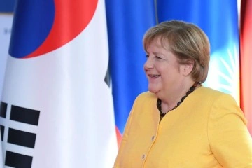 Merkel: 'Dünya Ticaret Örgütü kendini yenilemeli'