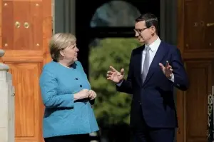 Merkel'den Polonya'ya 'göçmen' eleştirisi