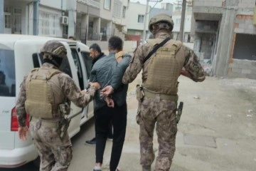 Mersin'de 77 adrese şafak vakti k&ouml;k&uuml;n&uuml; kurutma operasyonu