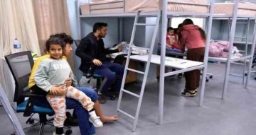 Mersin’e gelen depremzedeler belediye tesislerinde konuk ediliyor