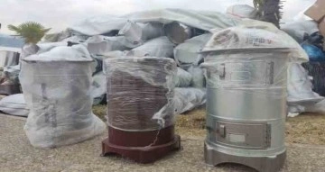 Meslek liselerince depremzedeler için üretilen ürünler çadır kentlerde
