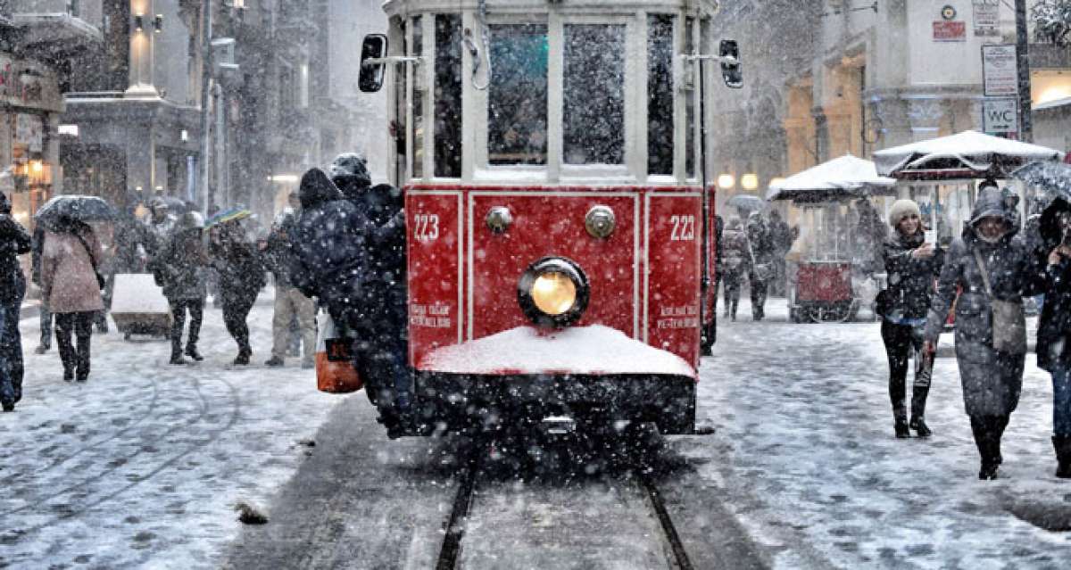 Meteoroloji açıkladı: İstanbul'a kar geri dönüyor