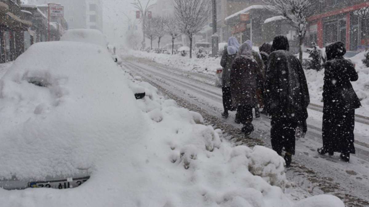 Meteoroloji'den Hakkari, Van ve Şırnak için yoğun kar yağışı uyarısı